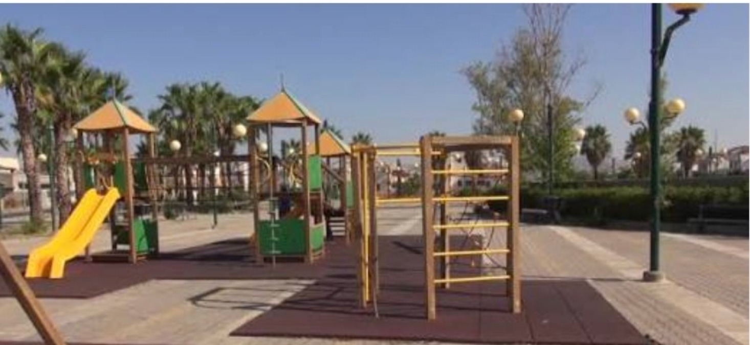 Parco giochi  da piazza Russello al Lungomare  - 