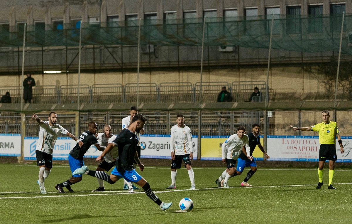 Gela-Nissa, il calcio che incrocia il destino - 