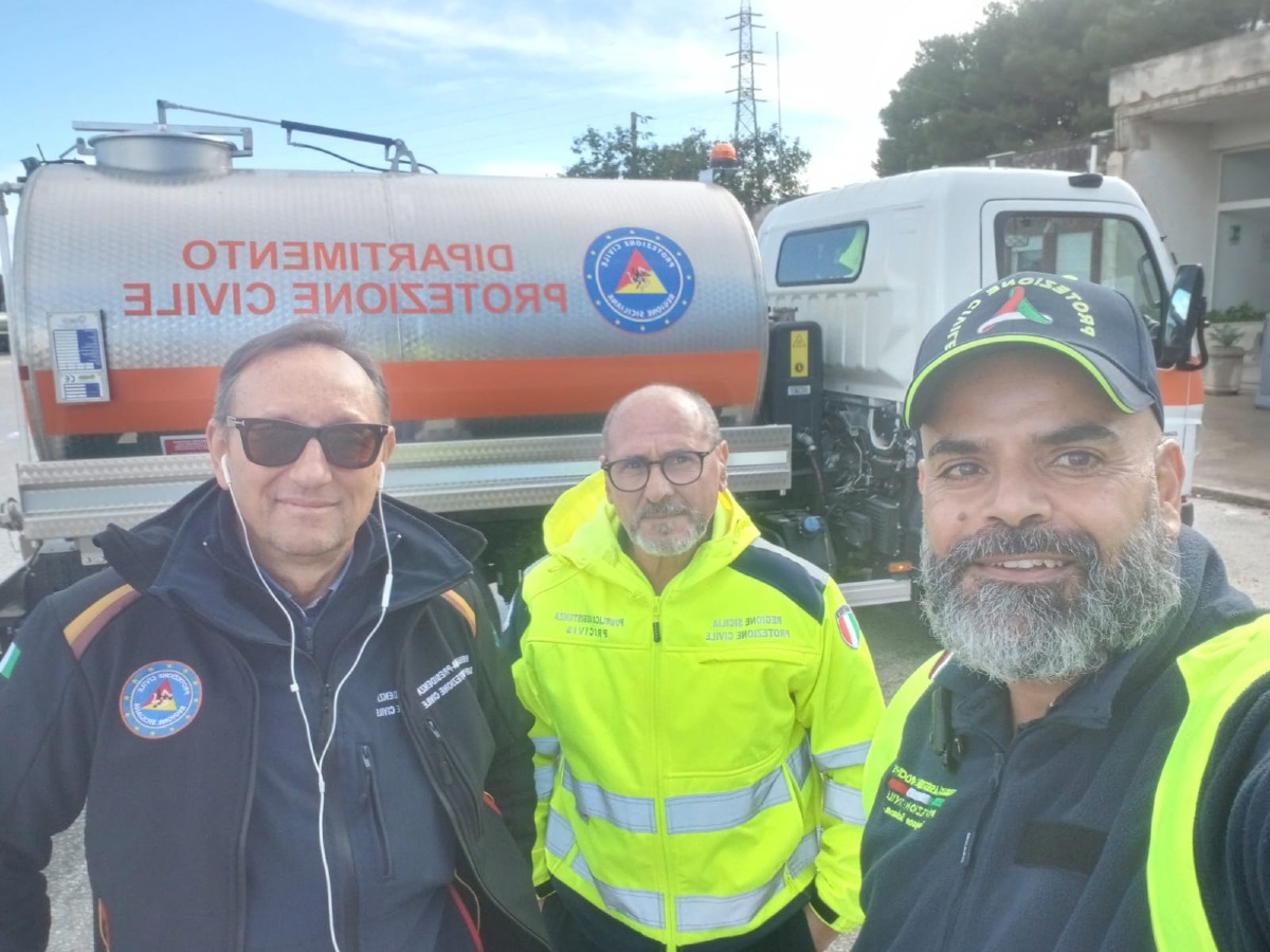 Autobotte in aiuto alla siccità trapanese  - 