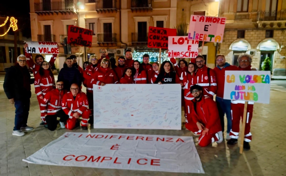 Il flash mob della Croce Rossa per sensibilizzare  - 
