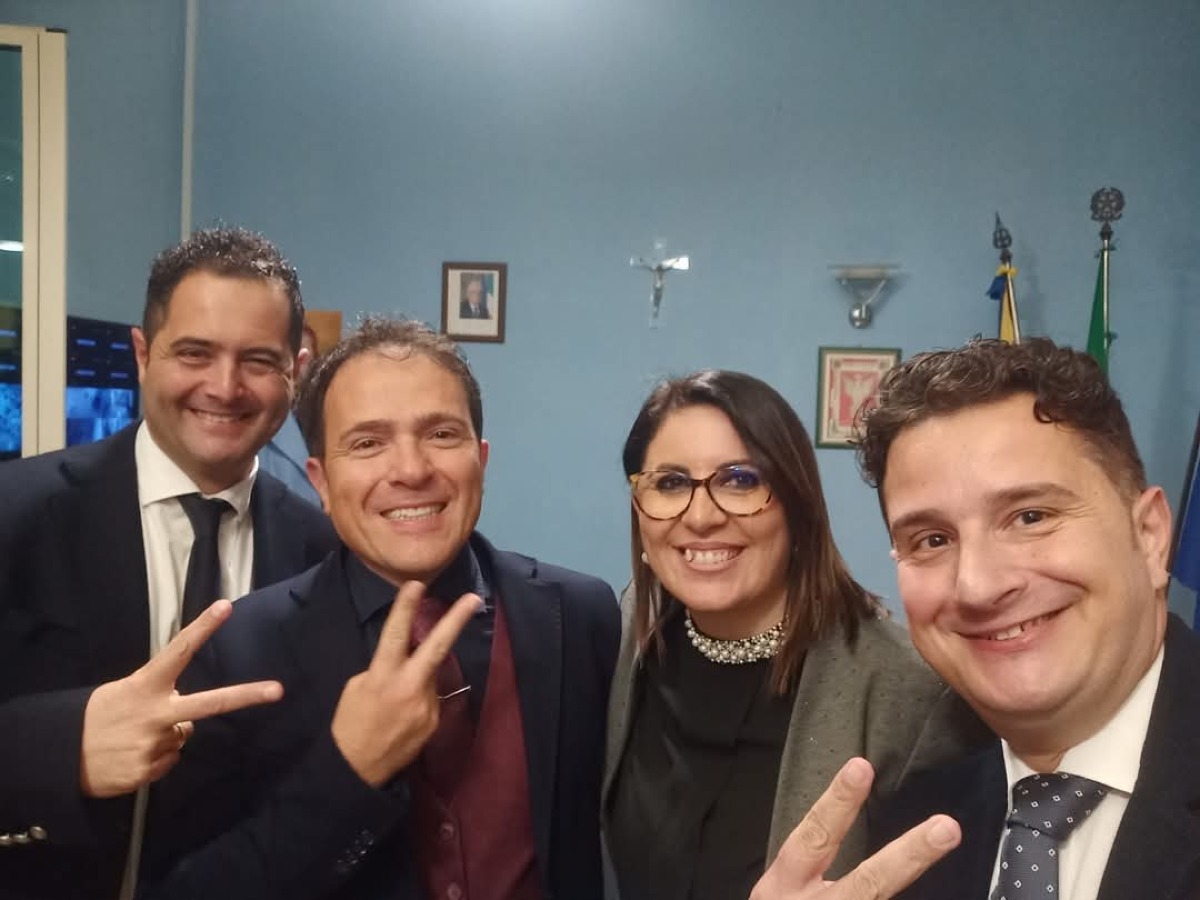 L'esultanza del M5s per l'approvazione del bilancio  - 