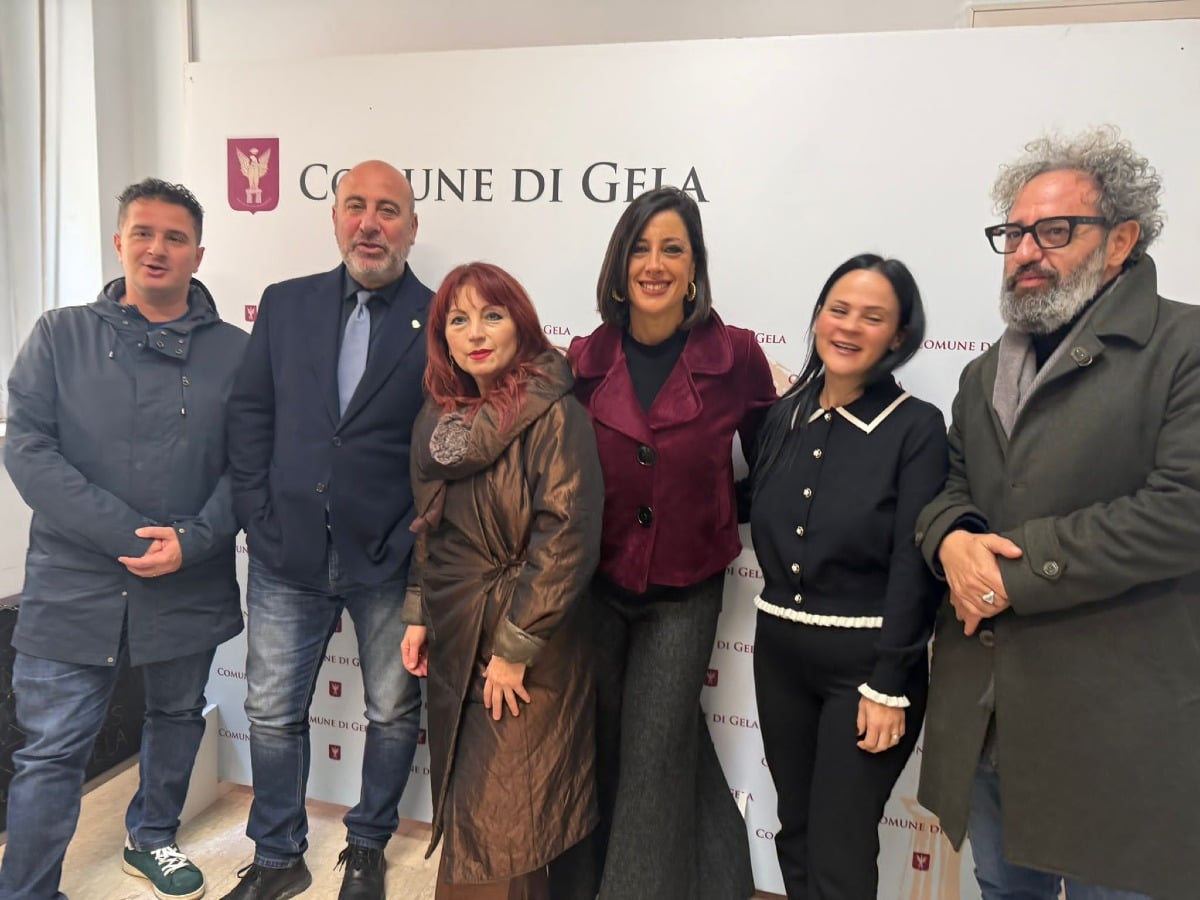 Gela si veste a festa 