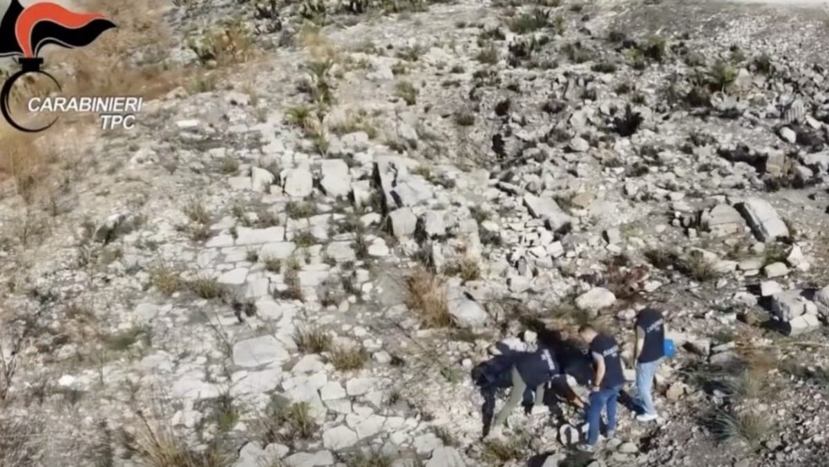Scavi clandestini, blitz dei Carabinieri  - 