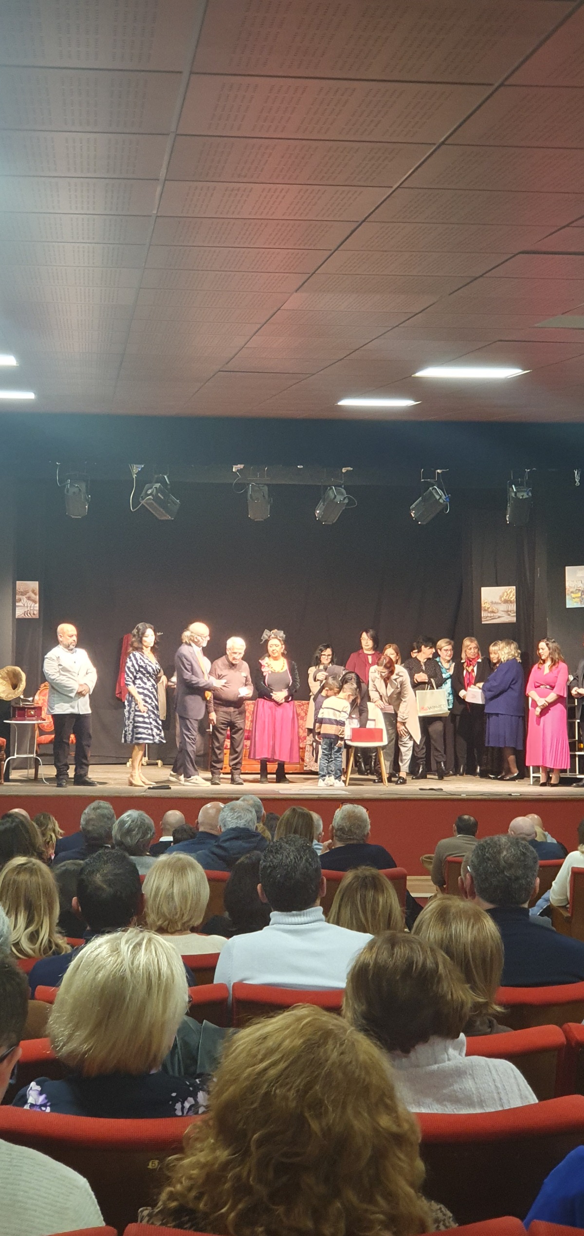 Teatro e solidarietà per lottare insieme contro i tumori  - 