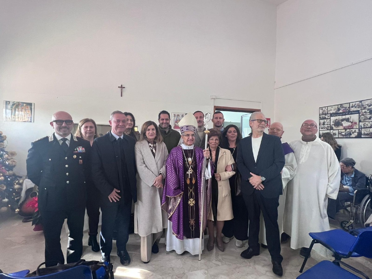 Messa natalizia  all'Aias con tante autorità  - 