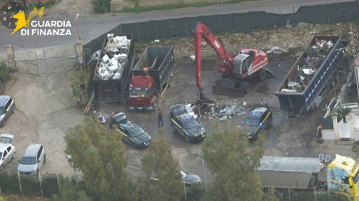 Traffico illecito di rifiuti: arresti e sequestri della Guardia di finanza  - 