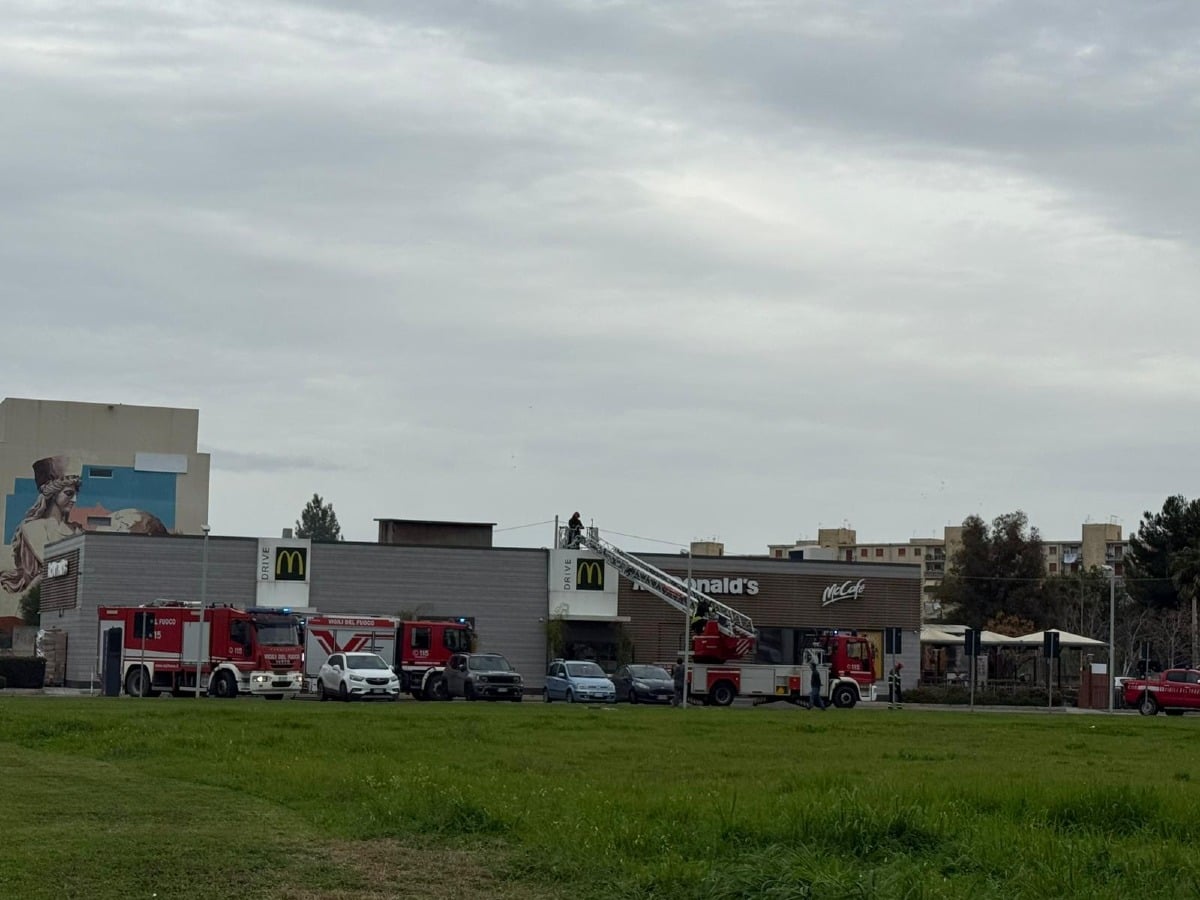 Incendio al McDonald's di Macchitella  - 