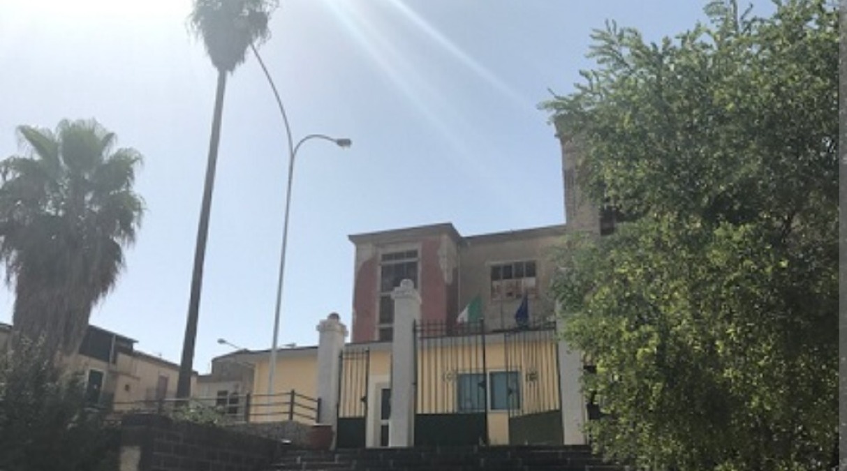 Sequestrati telefonini dentro il carcere