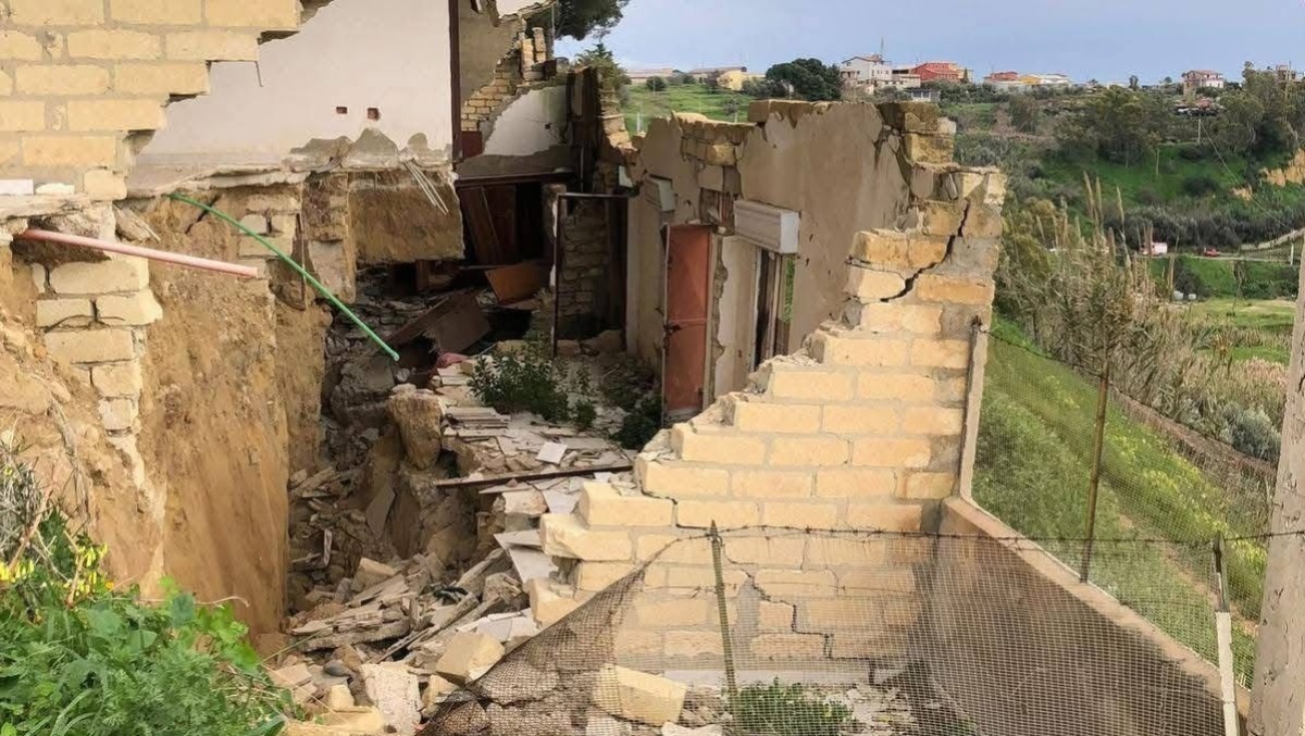 Gela vicina alla comunità di Niscemi colpita dalla frana  - 