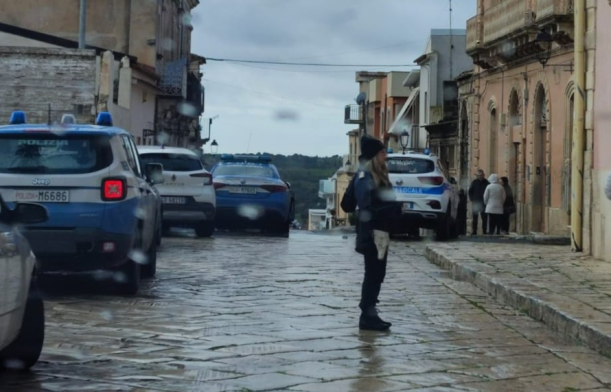 Bimba muore tra le braccia della mamma che la stava allattando  - Foto Franco Assenza 