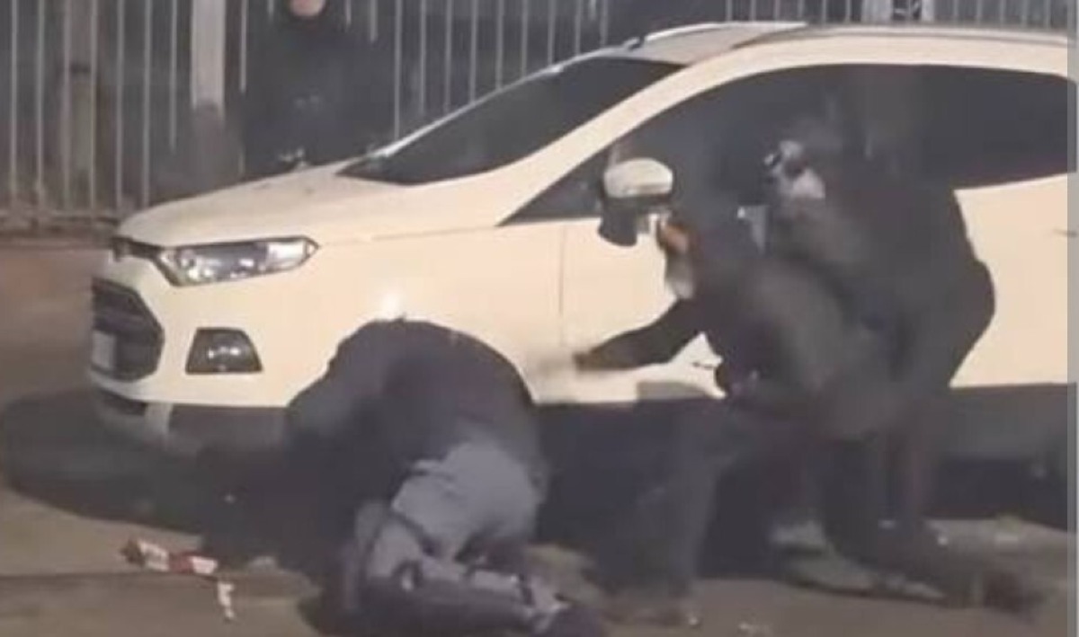 Colpire un servitore dello Stato, significa attaccare la legalità  - 