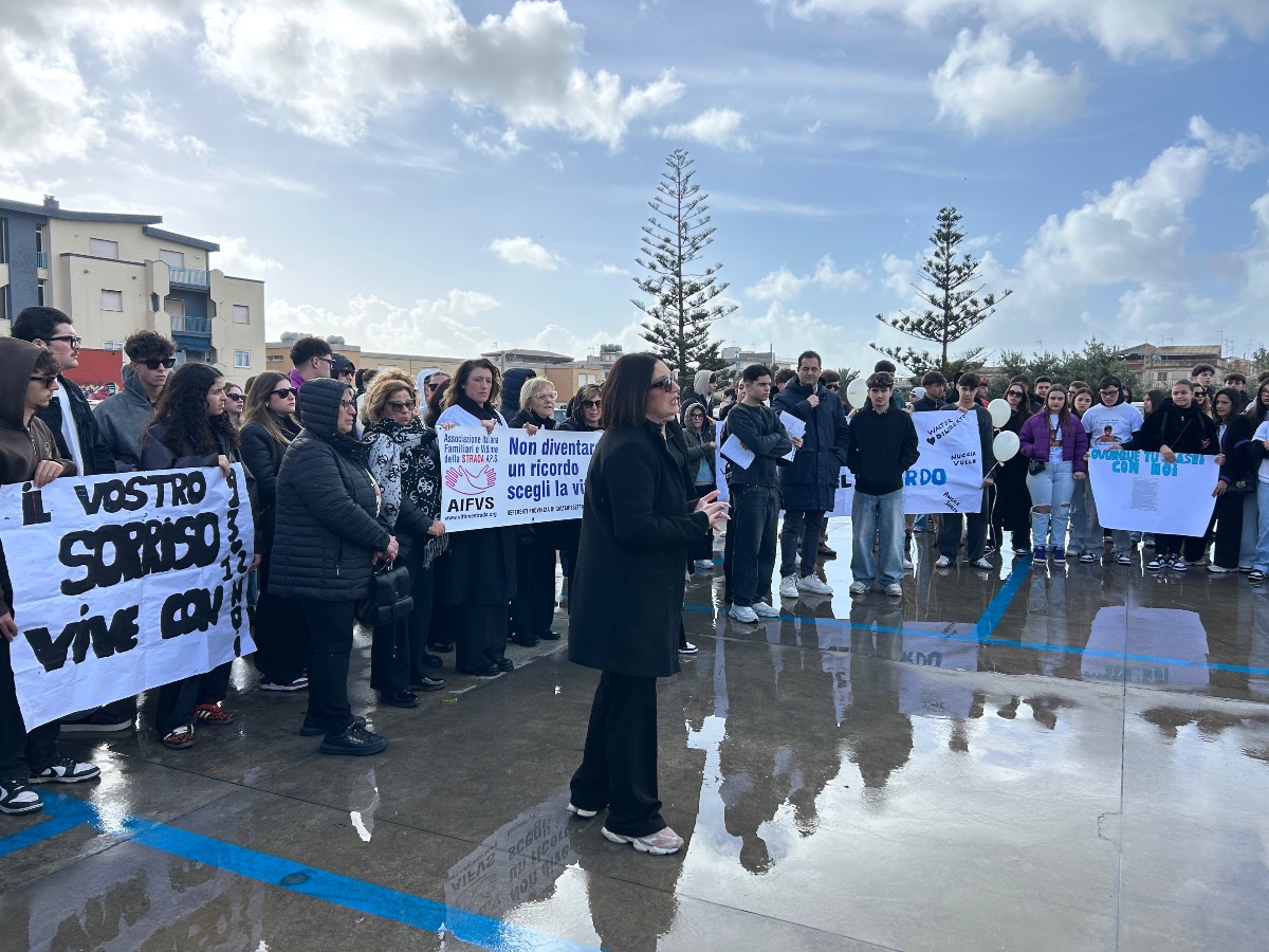 “Non diventare un ricordo, scegli la vita” - 