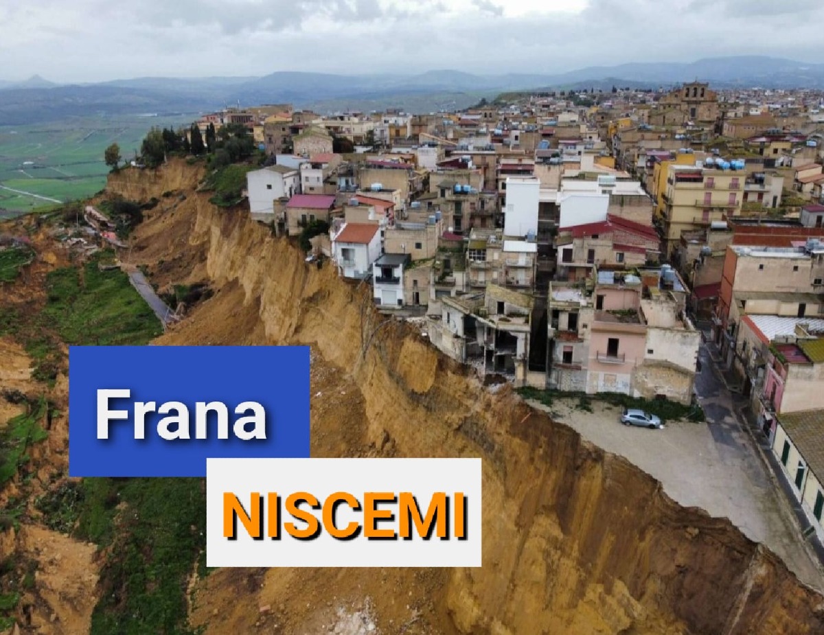 Lavori in corso per superare l'emergenza frana  - 