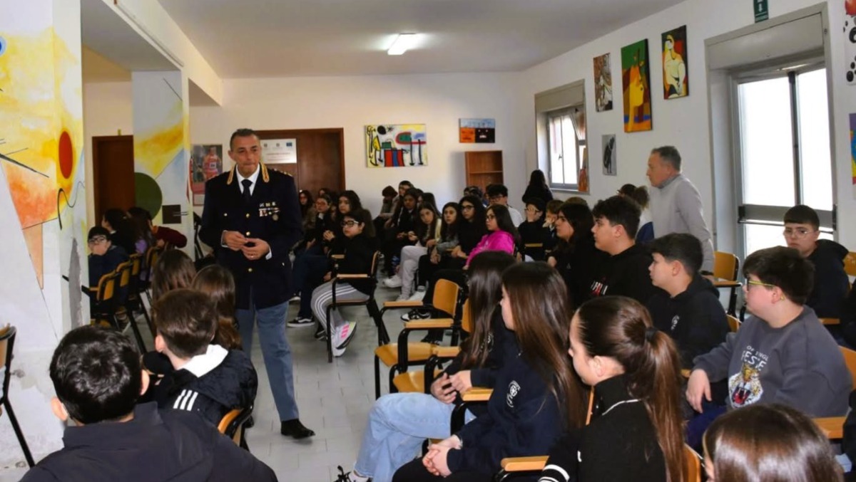 Lezione di legalità con la Polizia  - 