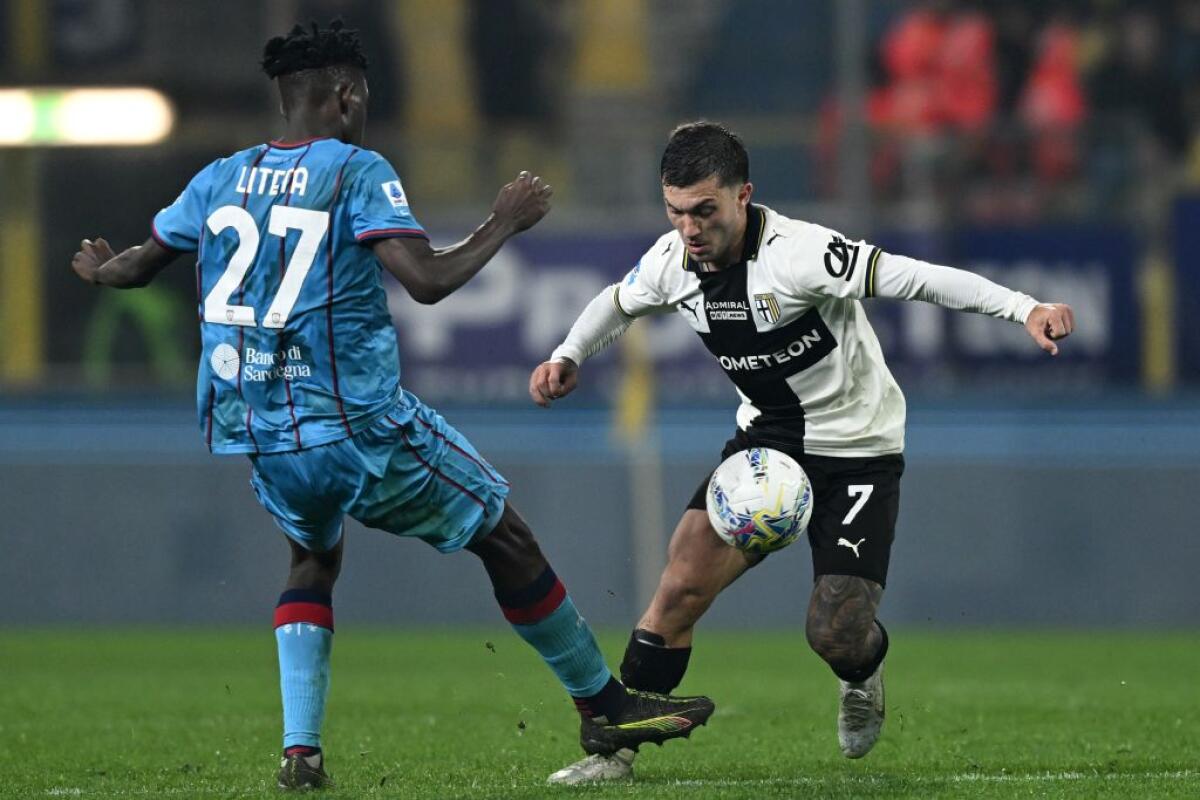 Parma-Cagliari 1-1, a Folorunsho risponde Oristanio - 