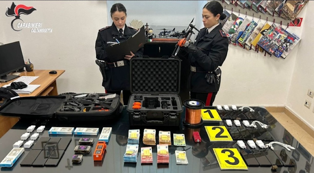 Erano pronti a inviare droga e telefoni con i droni in carcere  - 