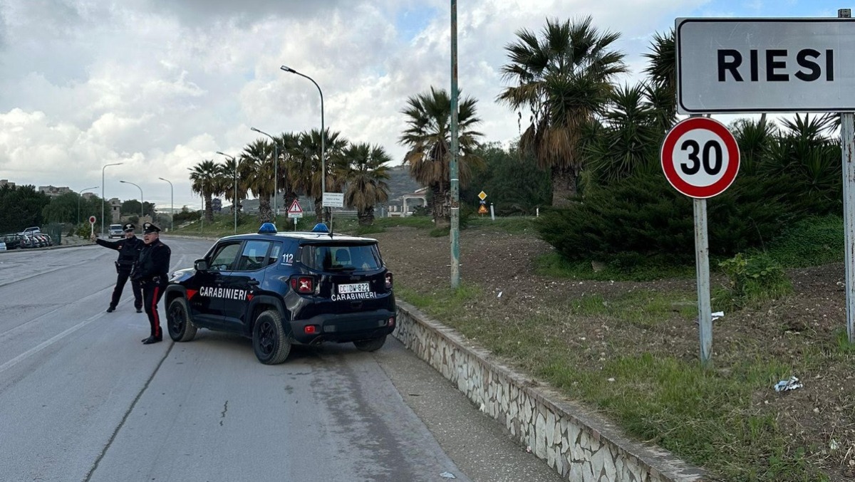 Si scaglia contro un agente della Municipale, riesino bloccato  - 