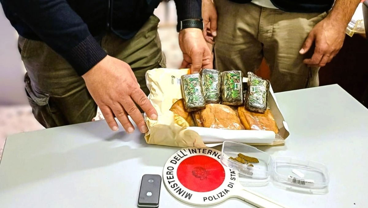 Droga nel pacco delle merendine, un arresto a Niscemi  - 