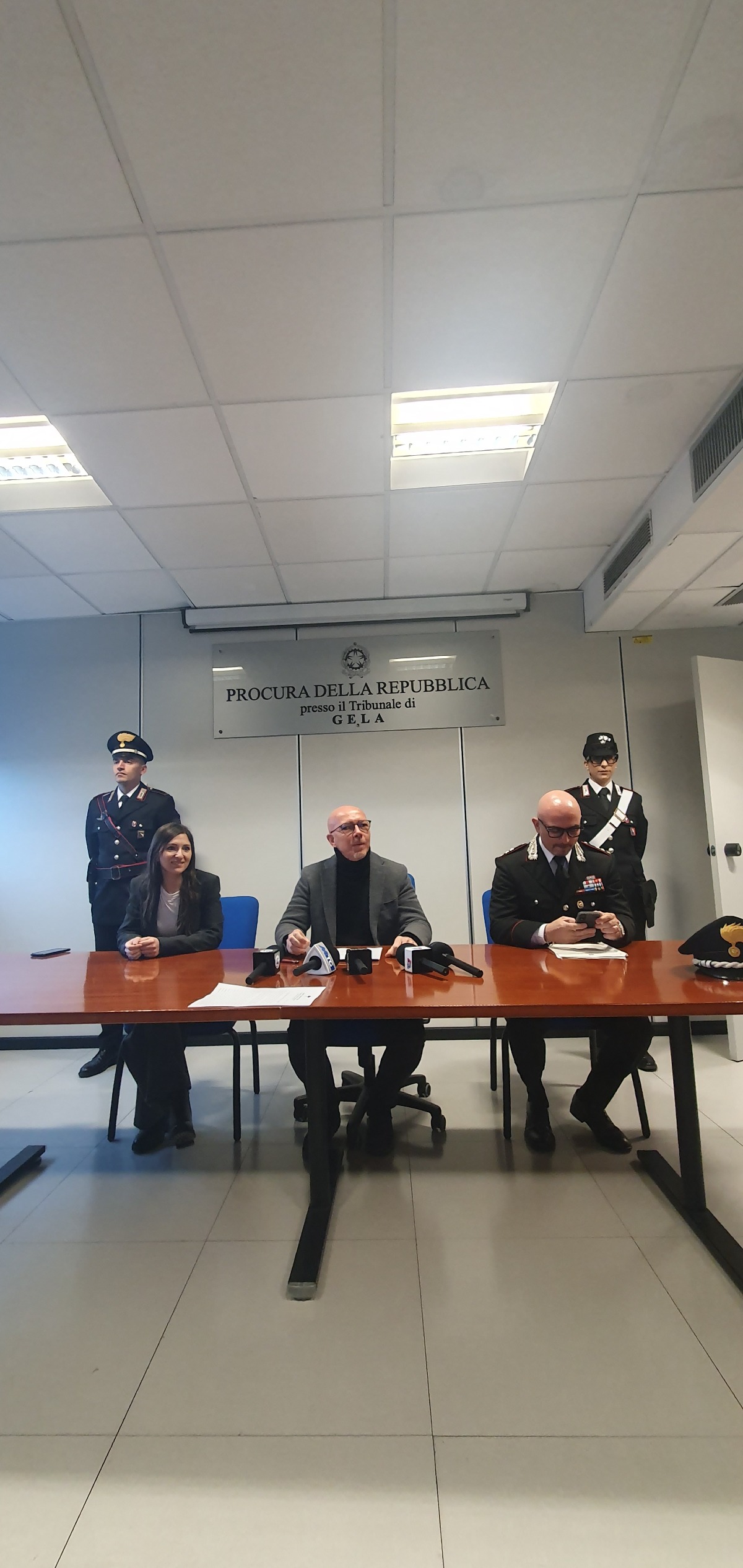 Il sindaco:"agire uniti contro uso di armi tra i  giovani"  - 