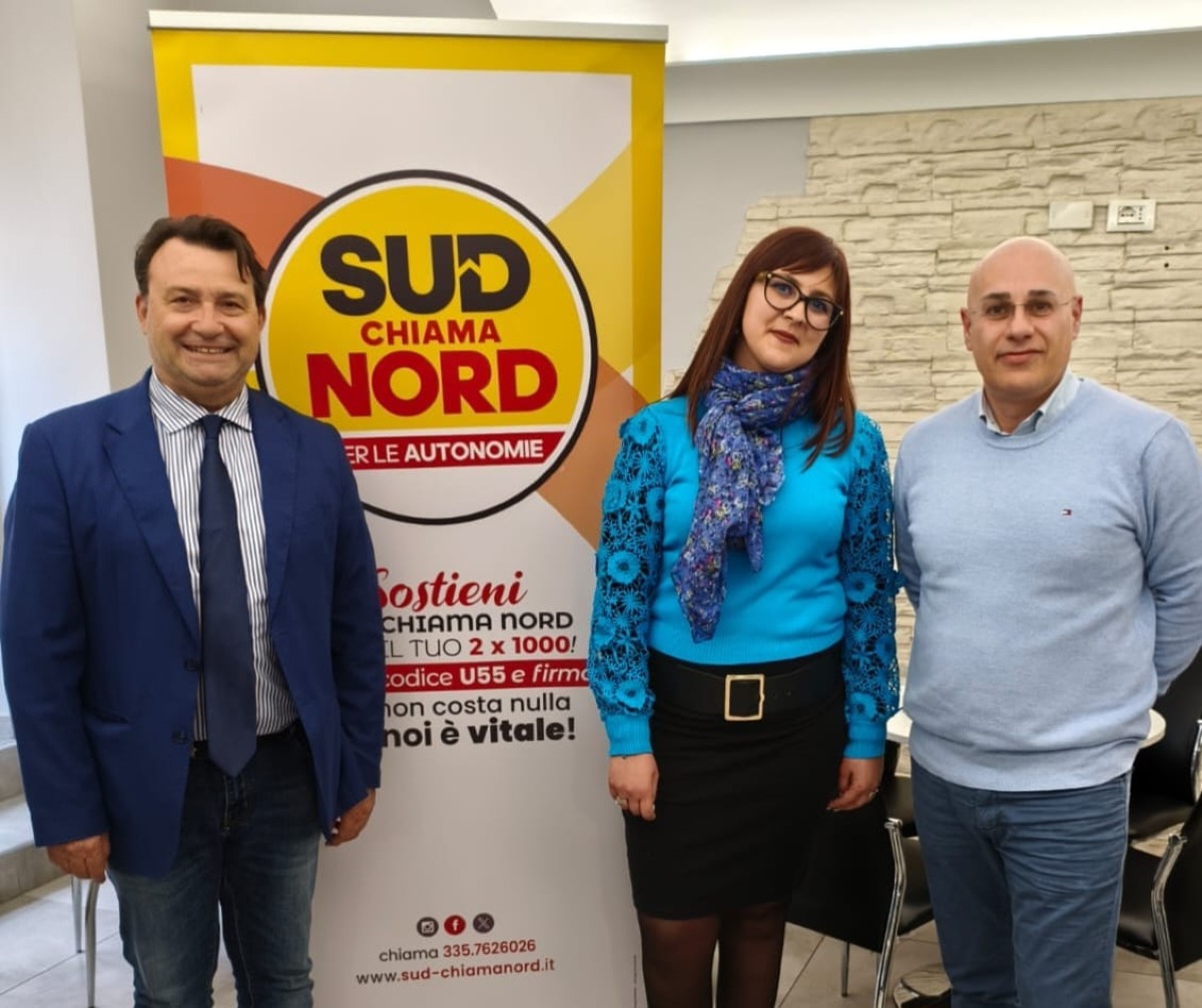 A  Vallelunga Veronica Scrivano abbraccia Cateno De Luca  - 