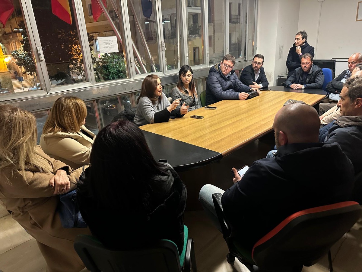 Gela aderisce a "10 100 1000 piazze di donne per la pace”   - 