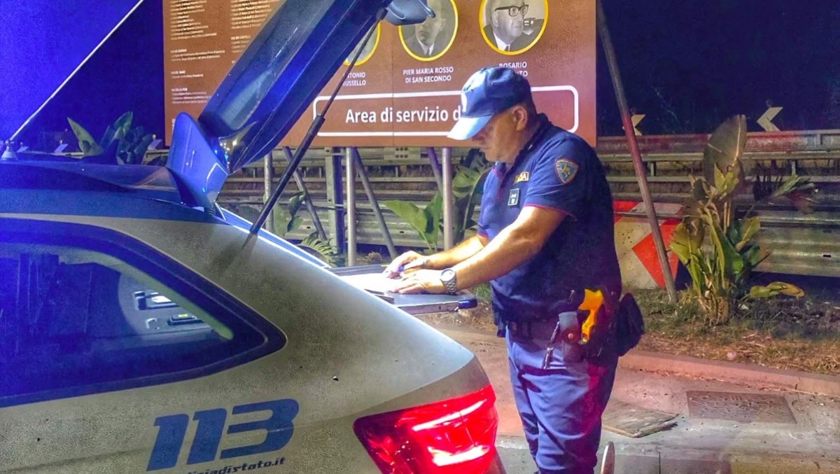 Auto contromano, evitato impatto con tir - 