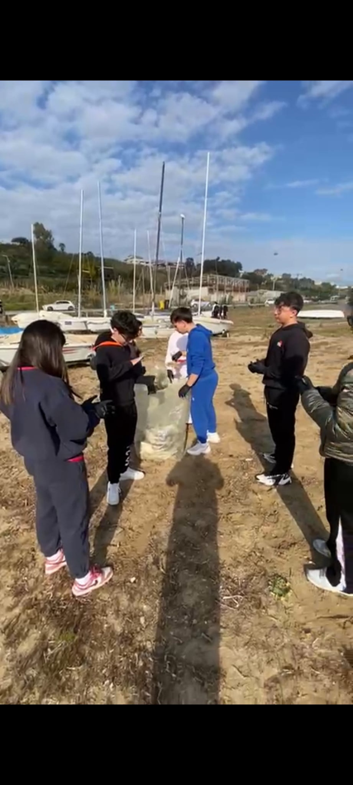Momento educativo di Agesci Gela 4 al porto rifugio - 