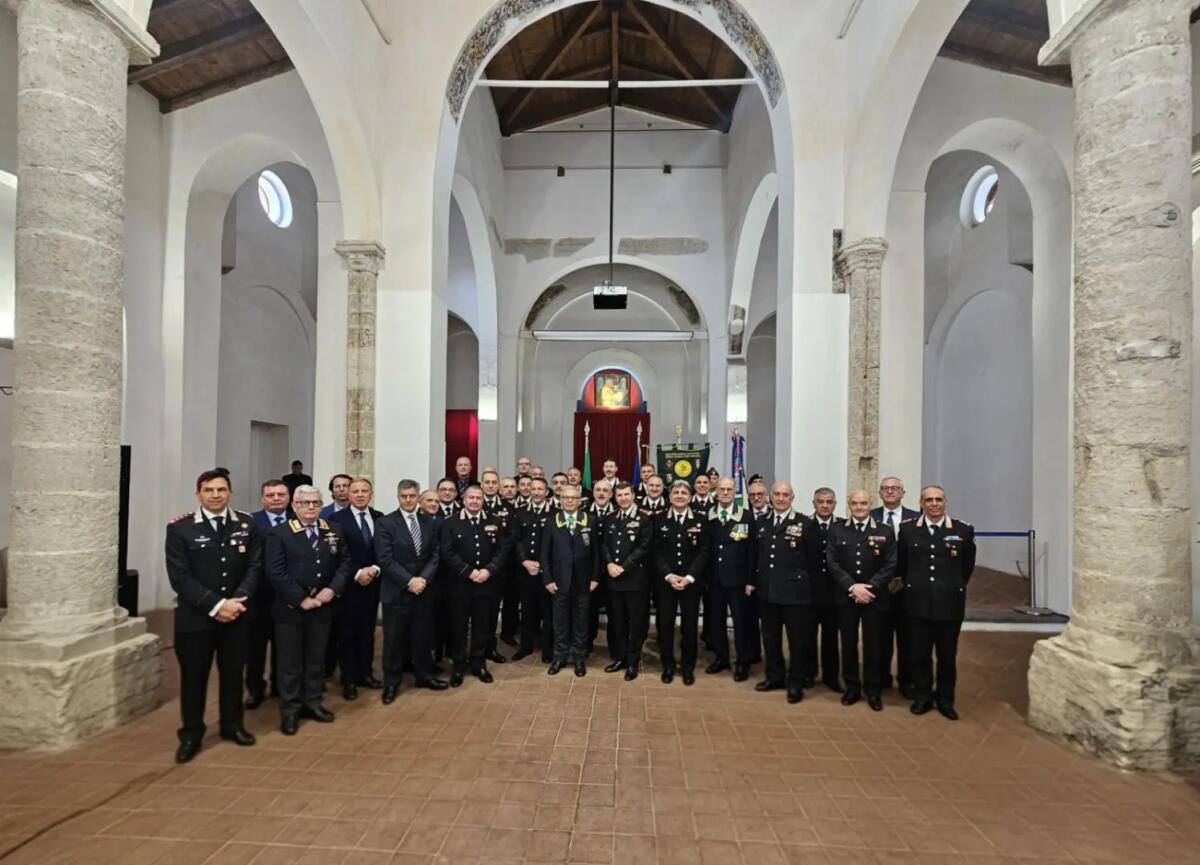 Il Generale Domizi consegna Medaglie Mauriziane al Comando Legione Carabinieri Sicilia - 