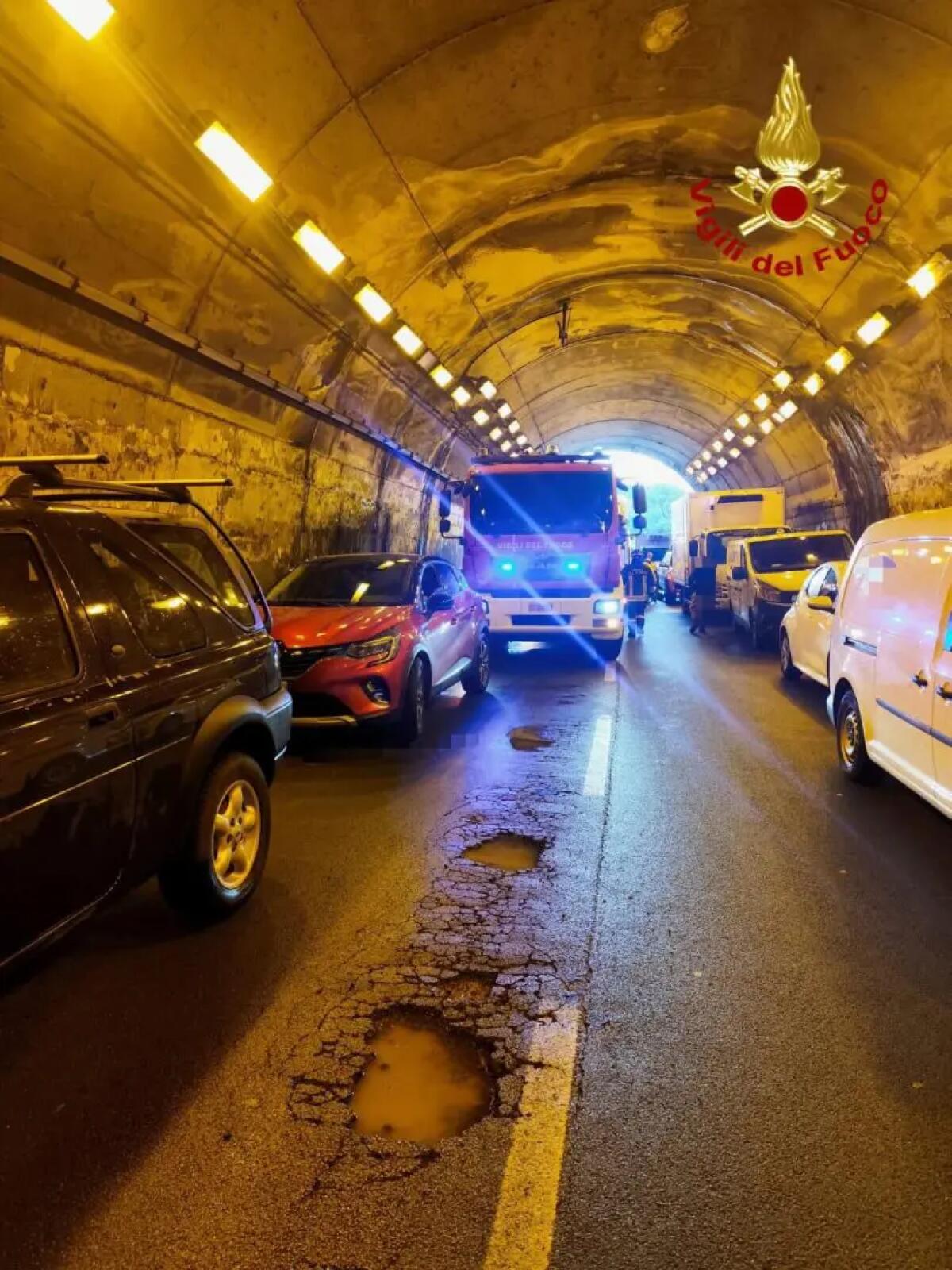 Maxi tamponamento sull’A20 Messina-Palermo, coinvolti 80 veicoli / Video - 