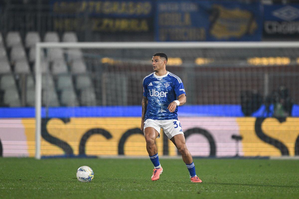 Il Como ribalta la Roma, vince 2-1 e vola da solo al quarto posto - 