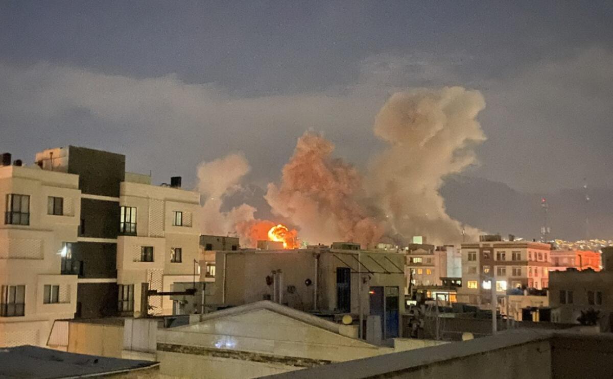 Esercito israeliano “Colpiti centri di comando a Teheran” - 