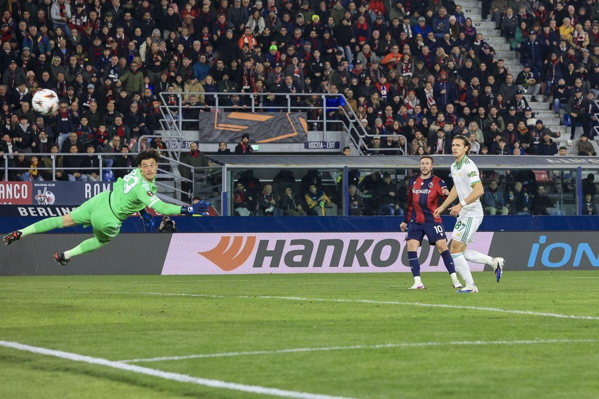 Pellegrini risponde a Bernardeschi, Bologna-Roma 1-1 - 