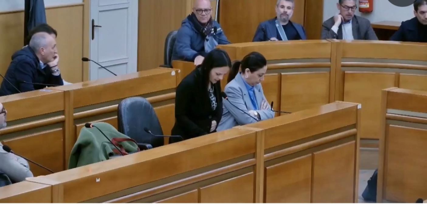 Scontro tra il sindaco e FdI su "Gela isola felice"