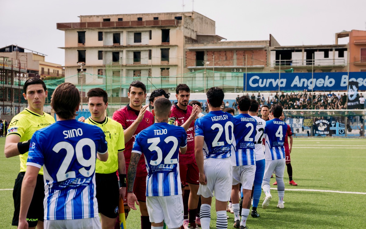 Gela, potenziali nuovi soci domenica scorsa allo stadio - 