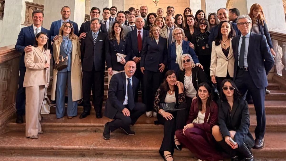 Il sindaco Di Stefano fa gli auguri all'on Cirrone Cipolla  - 