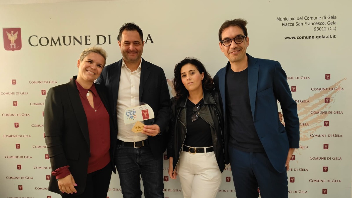 Due sedie job donate dall'associazione "Piccoli passi" - 