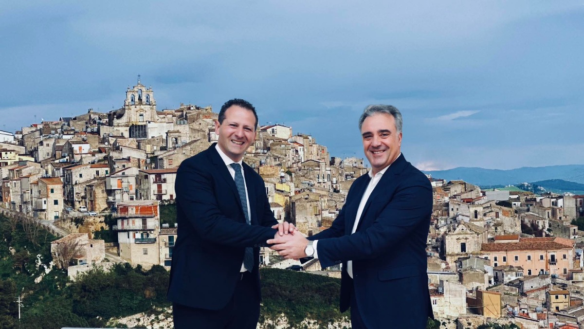 Nigrelli debutta con un sito in Inglese, Spagnolo e Rumeno 