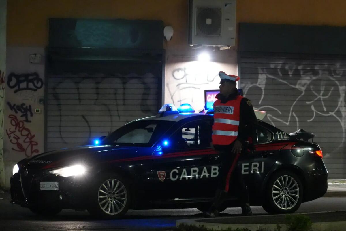 Colpo allo spaccio a Palermo, droga e armi improprie sequestrate: due arresti - 