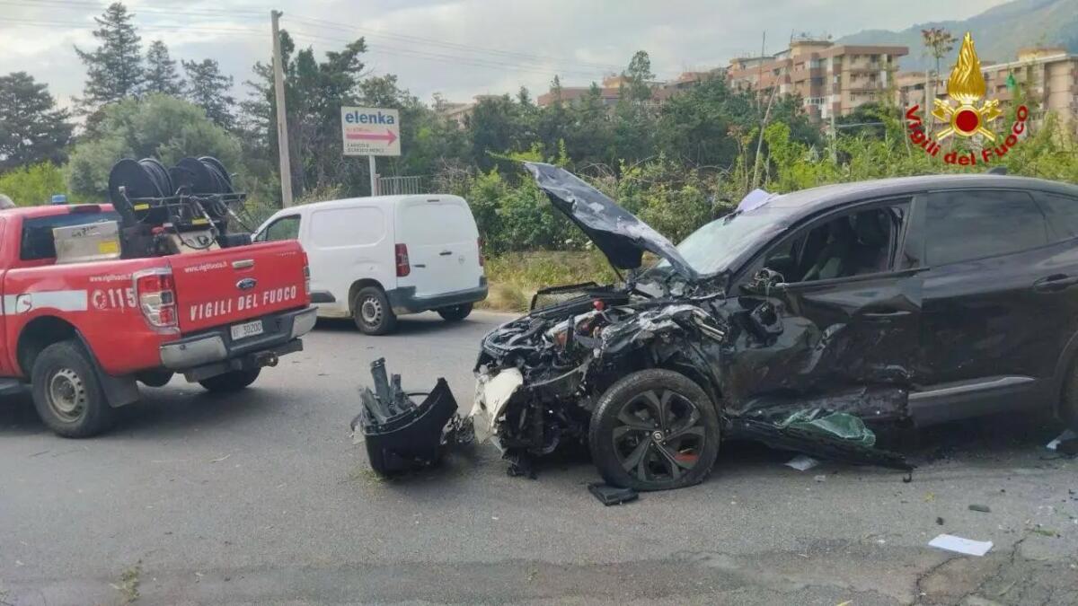 Tamponamento a catena a Palermo, cinque feriti - 