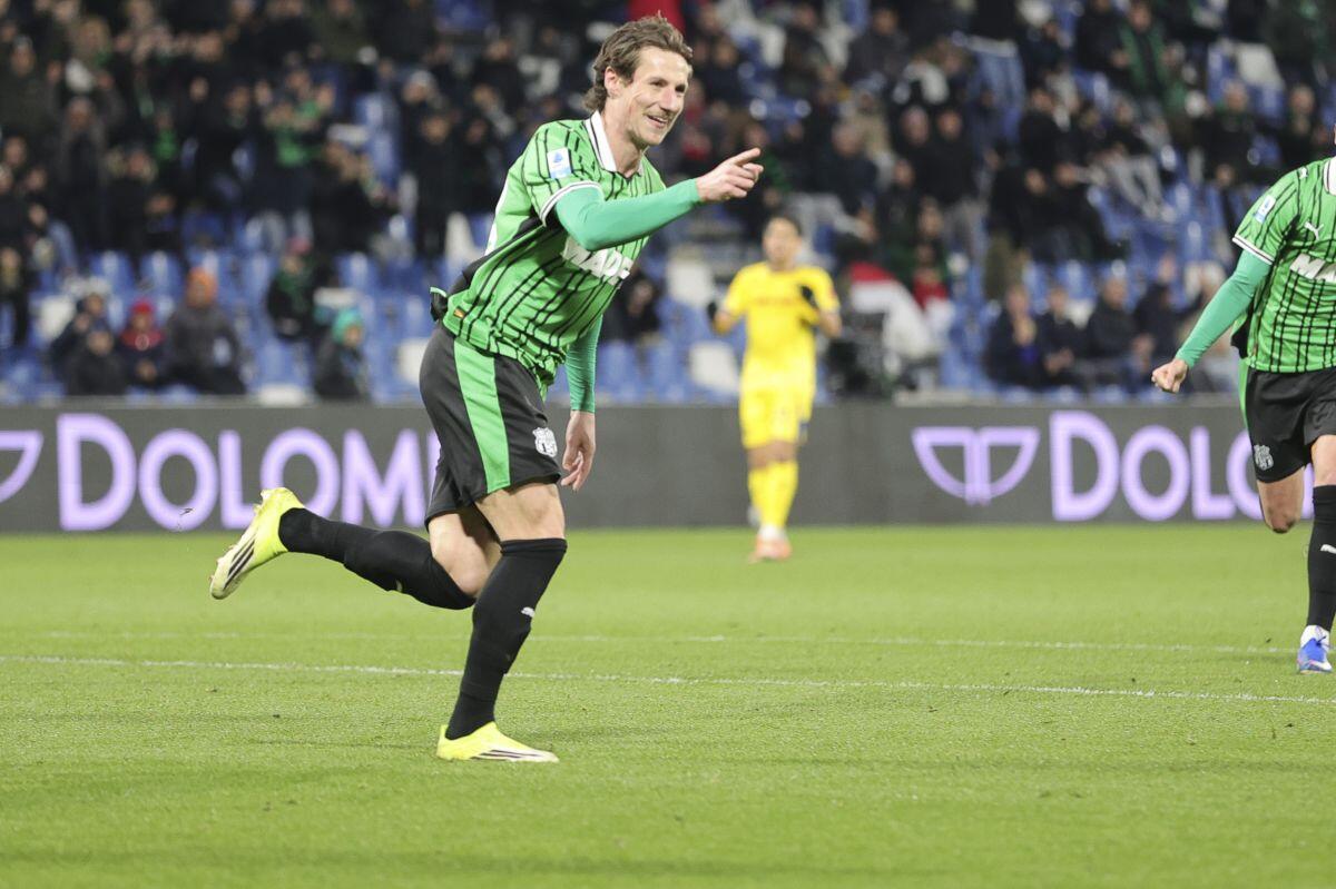 Il Sassuolo vince in rimonta, Cagliari battuto 2-1 - 