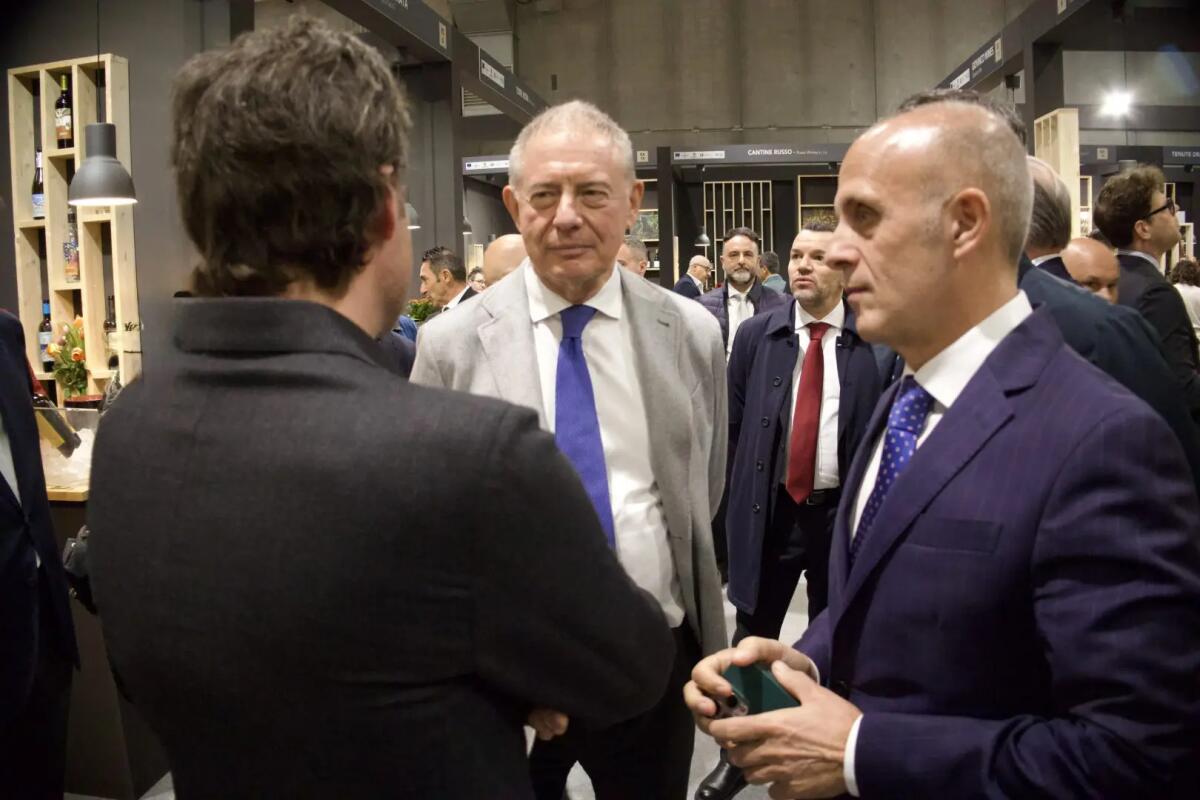 Urso “Padiglione della Regione Siciliana al Vinitaly è sintesi di qualità, lavoro e visione” - 