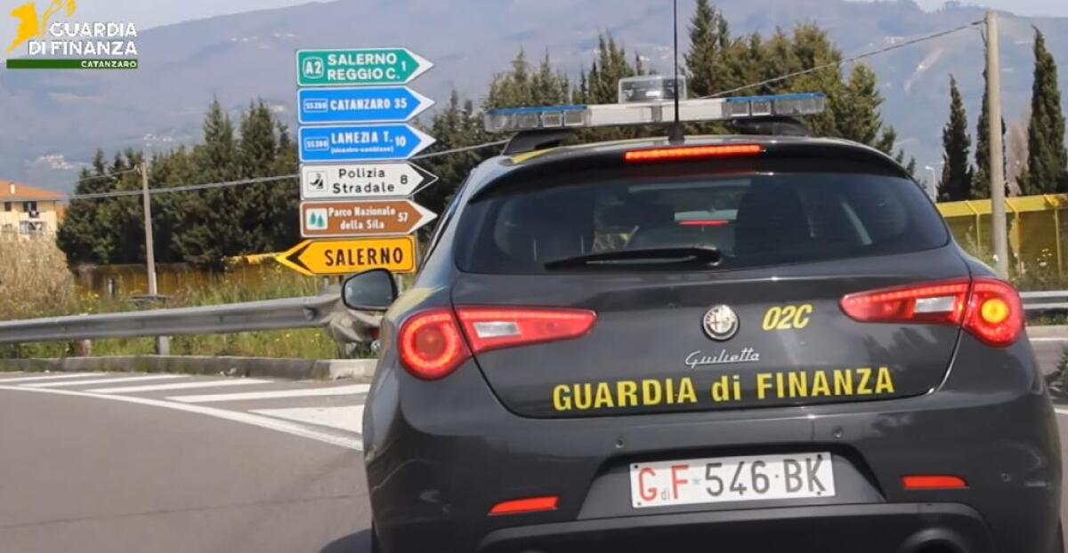 Immigrazione clandestina, 61 indagati per false residenze e assunzioni - 