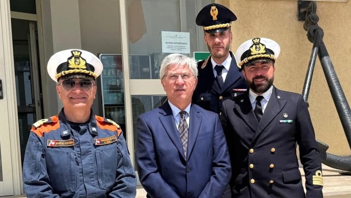 Il Questore in visita alla Capitaneria di porto  - 