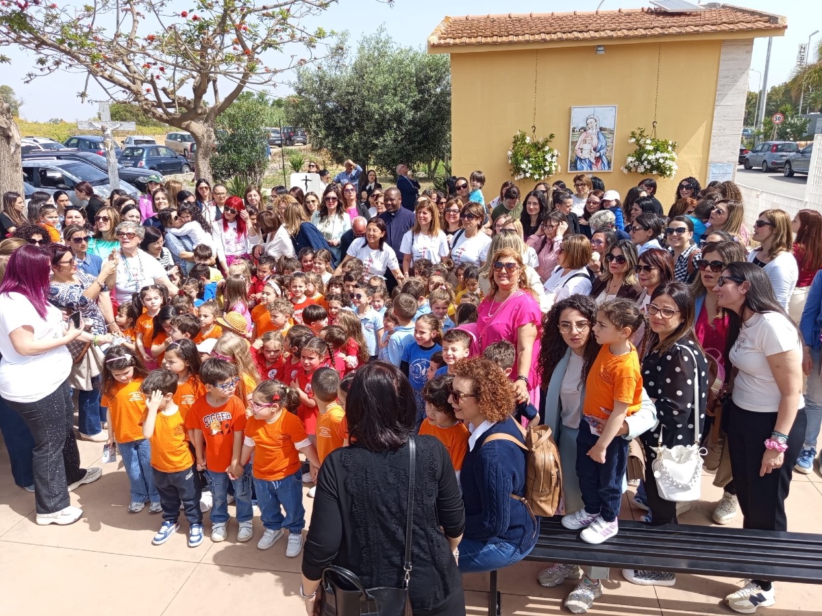 La preghiera dei bambini a Maria per la Festa della Mamma - 