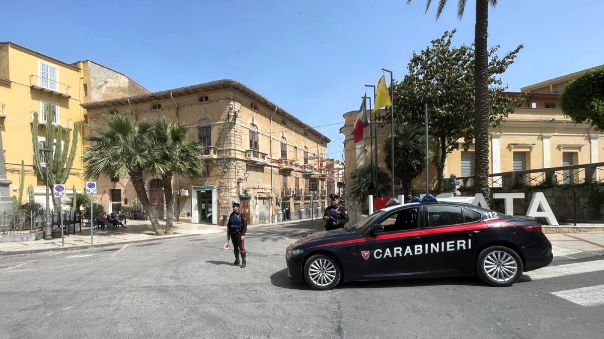 Controlli dei carabinieri su lavoro irregolare e criminalità 