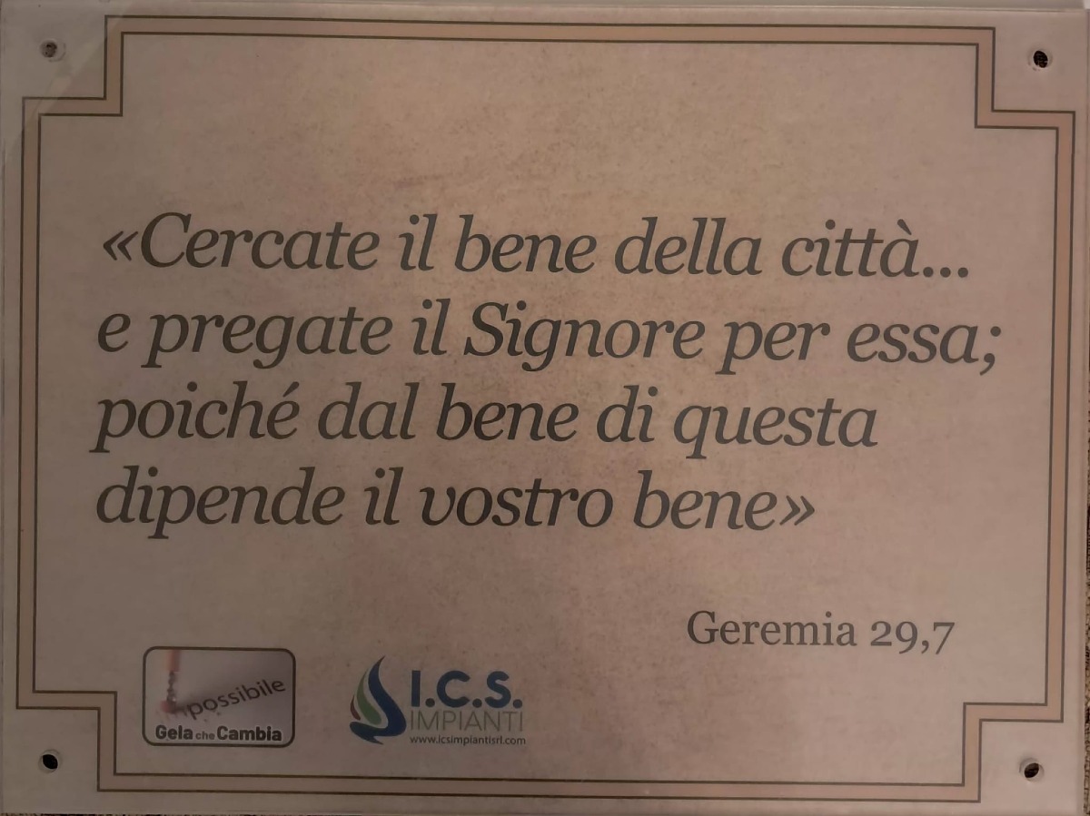 Una targa monito per chi governa la città  - 