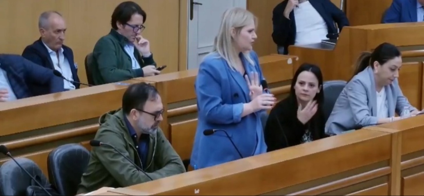 "Su  uso fondi Eni continueremo a chiedere trasparenza" - 