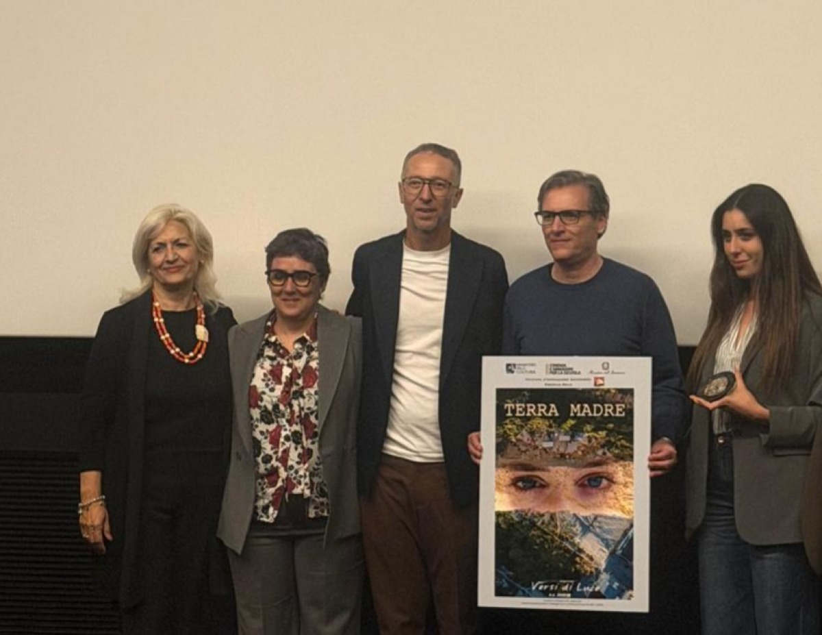 Successo del Liceo Classico Eschilo con  "Terra madre" - 
