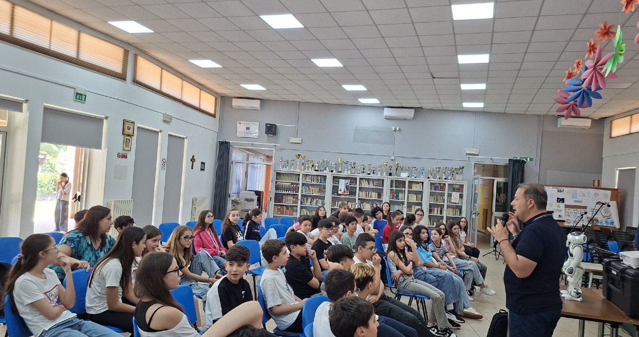 Il robot Nao conquista gli studenti  - 