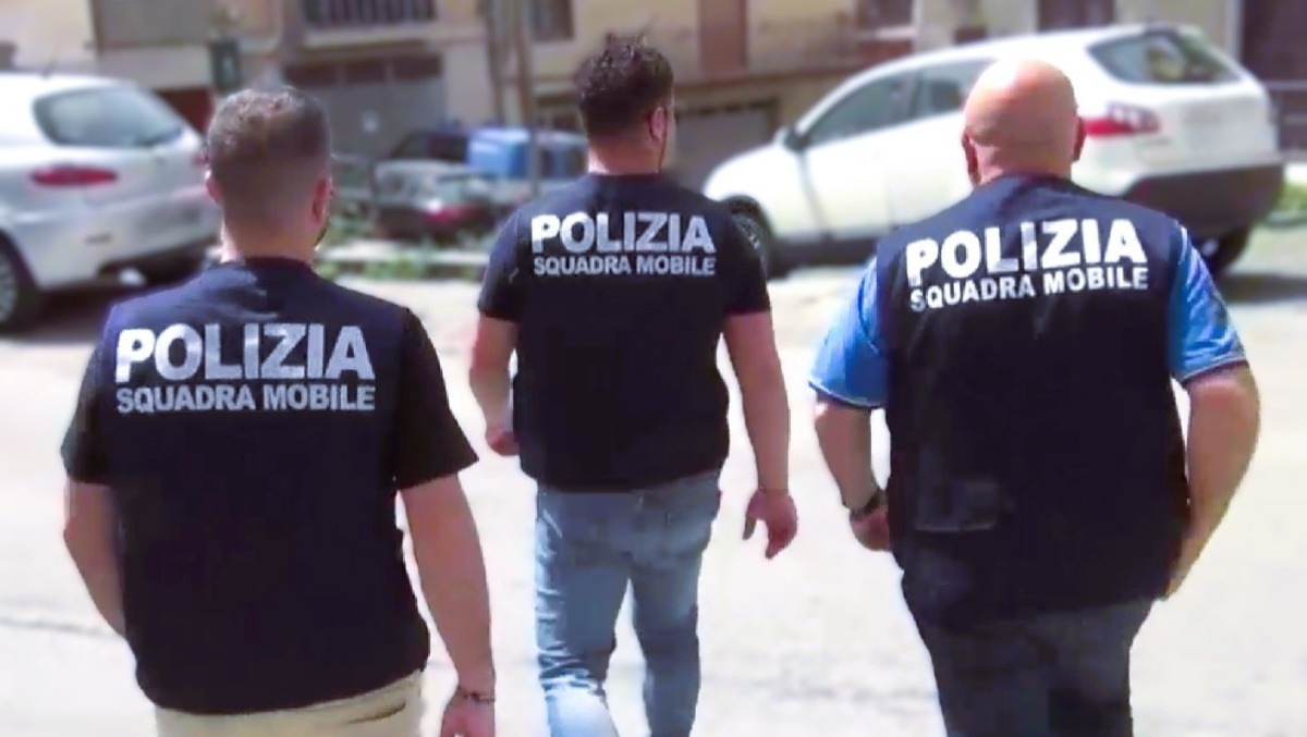 Vasta operazione antidroga della Polizia in tutta Italia, perquisizioni e arresti nel Nisseno  - 